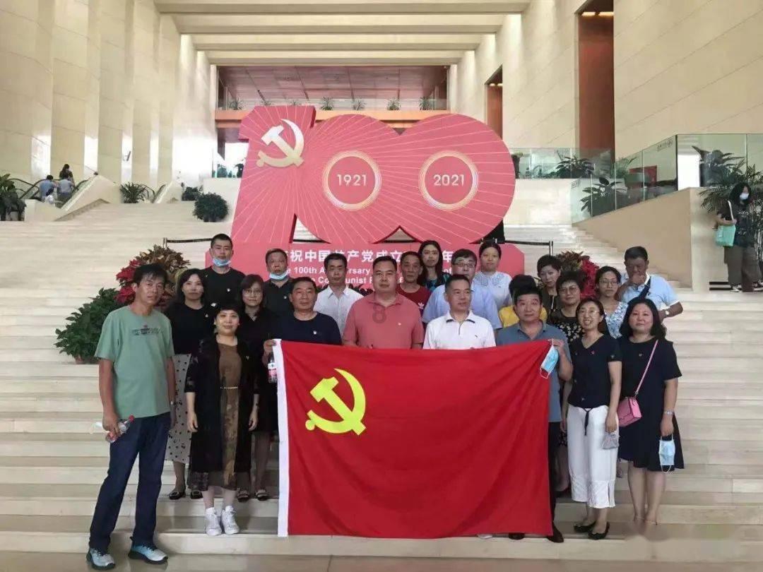 我一直不明白一件事，为什么会有有的人第一眼看你就觉得你不顺眼的人？我以前以为这种事会发生在女的上。游戏画面