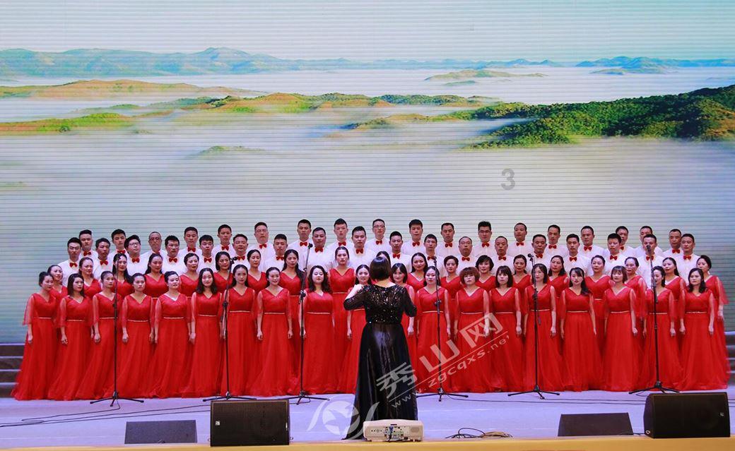 牛肉买回家居然泛绿光,小伙前去退货,老板一席话他才搞明白