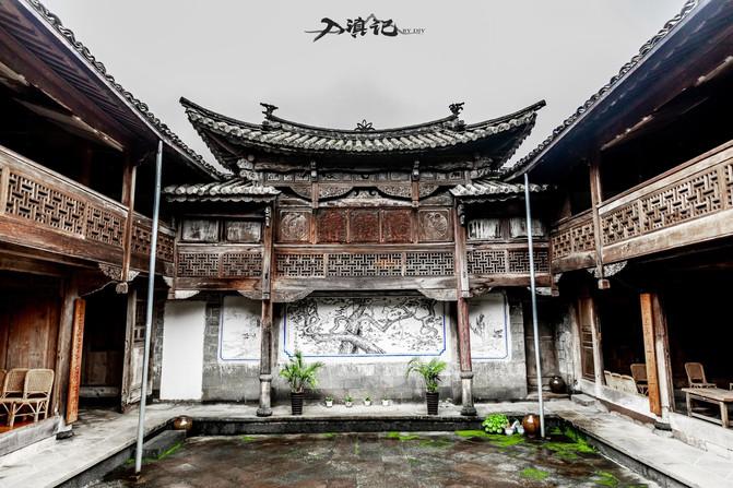 长沙市麓山公证处开展春节前走访慰问困难群众活动暨义务扫雪除冰活动