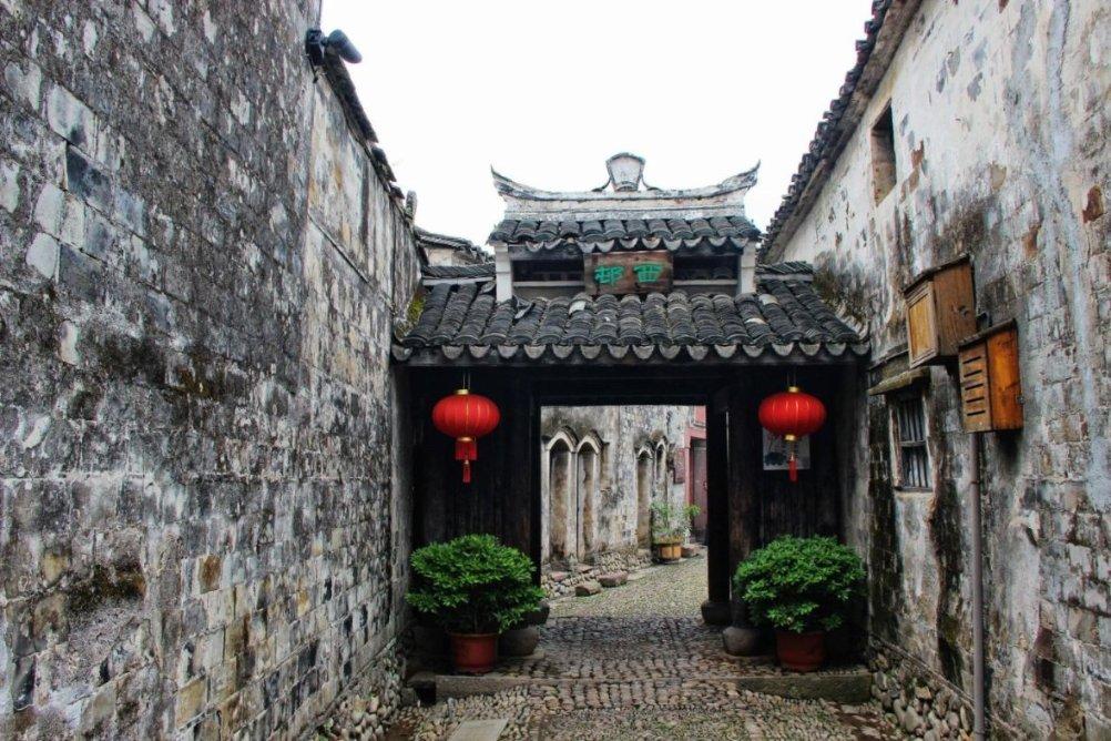 你介意你的另一半在朋友圈秀恩爱吗？游戏画面